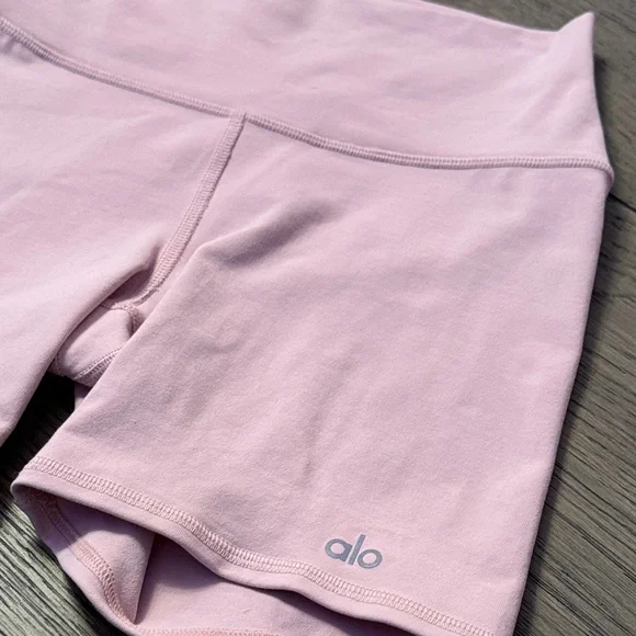 NWOT 🩰 ALO Yoga Women's Limited Edition Pink High-Waist Biker Shorts - Picture 6 of 6